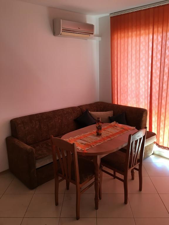Adonai Apartments Nesebar Exterior photo
