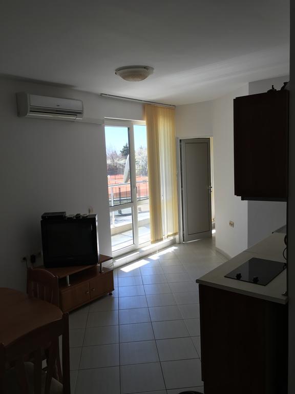 Adonai Apartments Nesebar Exterior photo